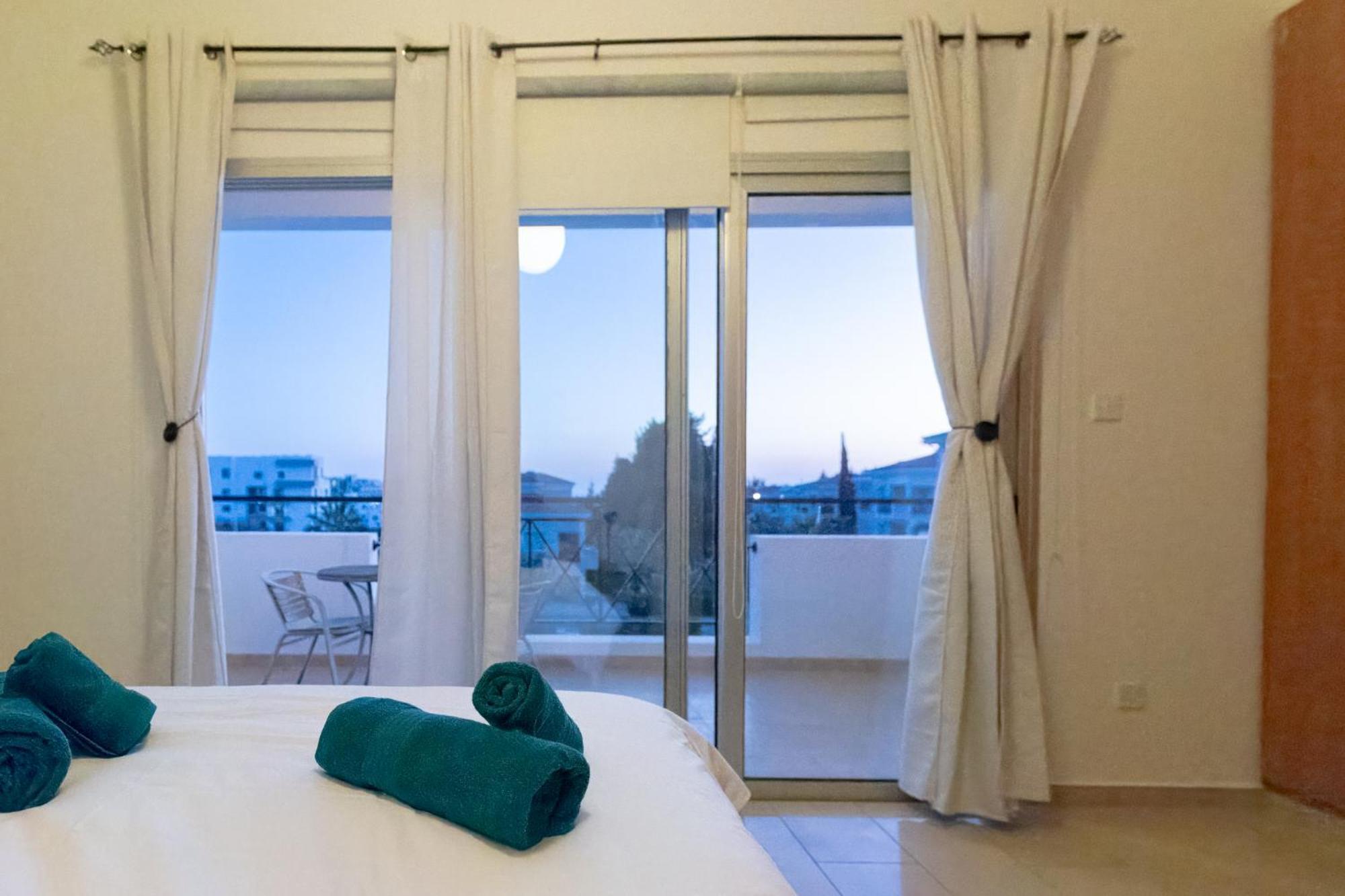 Nefeli Blue-Horizon 2B, Pool, Suites, Big Balconies Pafos Zewnętrze zdjęcie